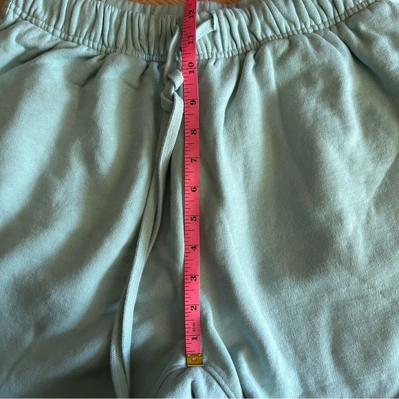 MNML Light Blue Comfort Everyday 5” Shorts Medium - Picture 6 of 8